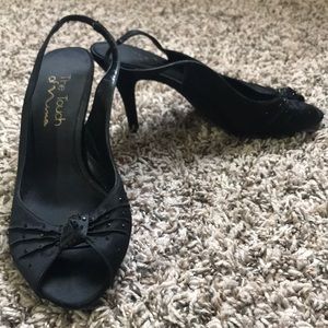 Black bow kitten heels